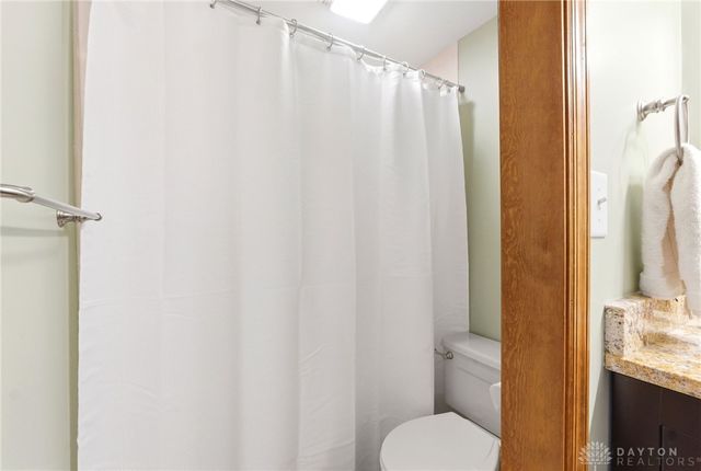 6391 Shadow Lake Trail, Centerville, OH 45459