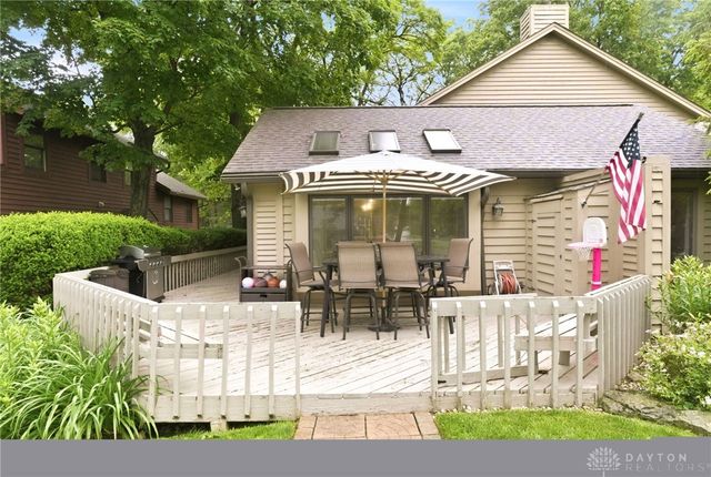 6391 Shadow Lake Trail, Centerville, OH 45459
