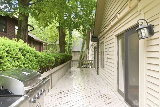 6391 Shadow Lake Trail, Centerville, OH 45459