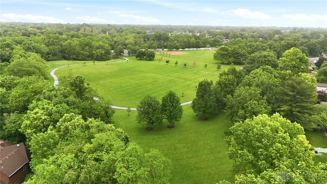 6391 Shadow Lake Trail, Centerville, OH 45459