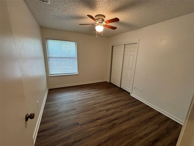 2514 Livingston Lane, Grand Prairie, TX 75052