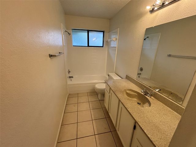 2514 Livingston Lane, Grand Prairie, TX 75052