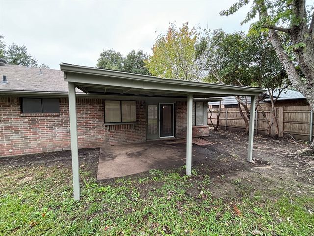 2514 Livingston Lane, Grand Prairie, TX 75052