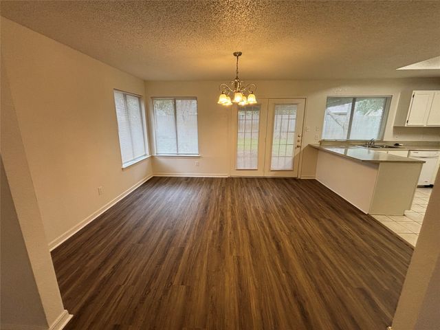 2514 Livingston Lane, Grand Prairie, TX 75052