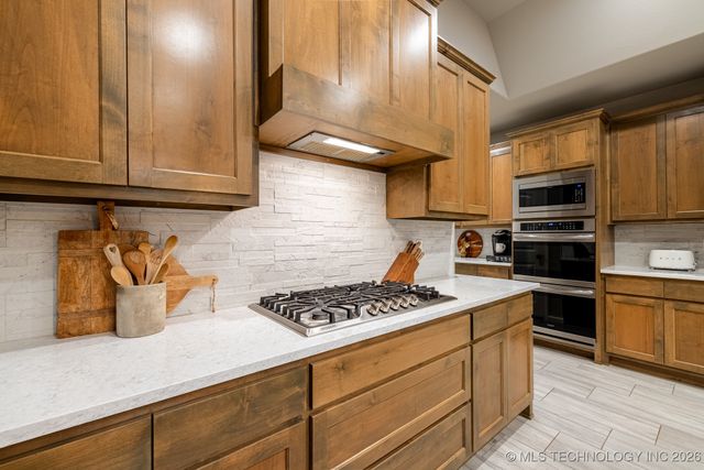 721 E 125th Place S, Jenks, OK 74037