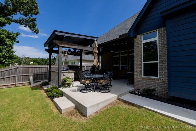 721 E 125th Place S, Jenks, OK 74037