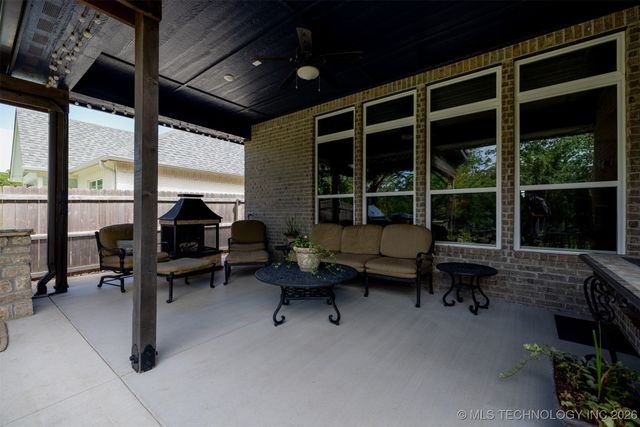 721 E 125th Place S, Jenks, OK 74037