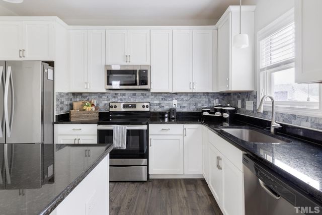 512 Atwood Drive, Clayton, NC 27520