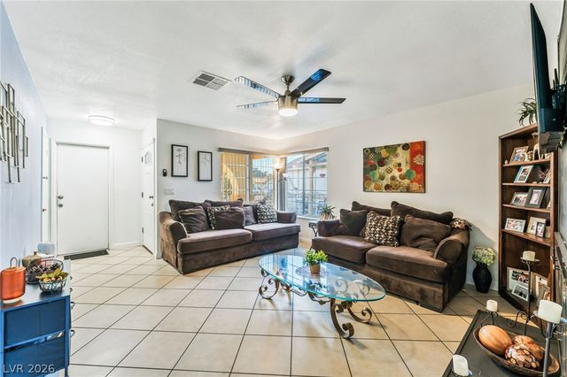 5942 Whispering Pine Avenue, Las Vegas, NV 89142