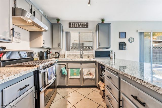 5942 Whispering Pine Avenue, Las Vegas, NV 89142