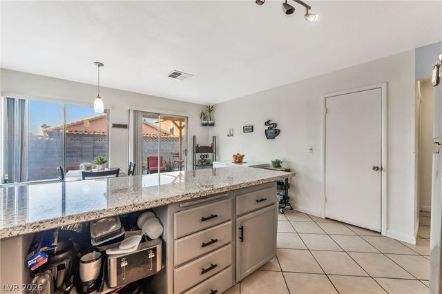 5942 Whispering Pine Avenue, Las Vegas, NV 89142