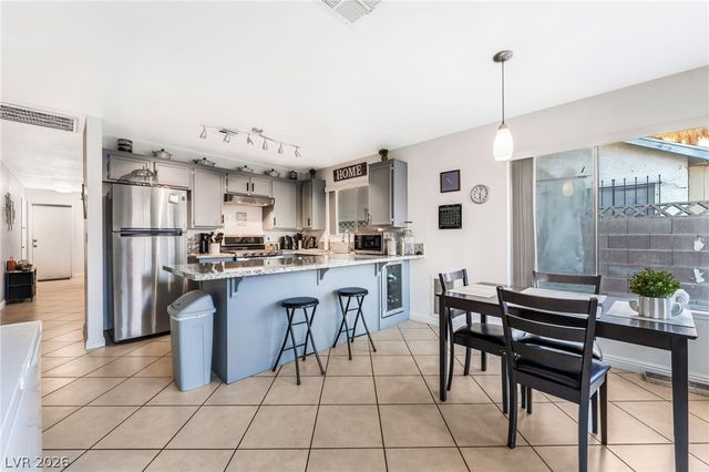 5942 Whispering Pine Avenue, Las Vegas, NV 89142