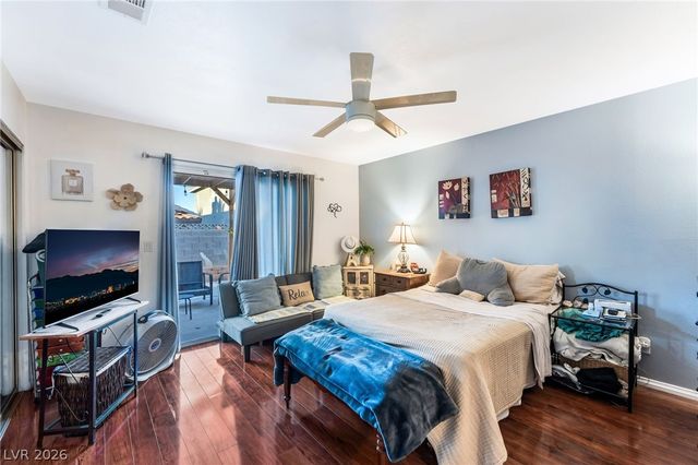 5942 Whispering Pine Avenue, Las Vegas, NV 89142