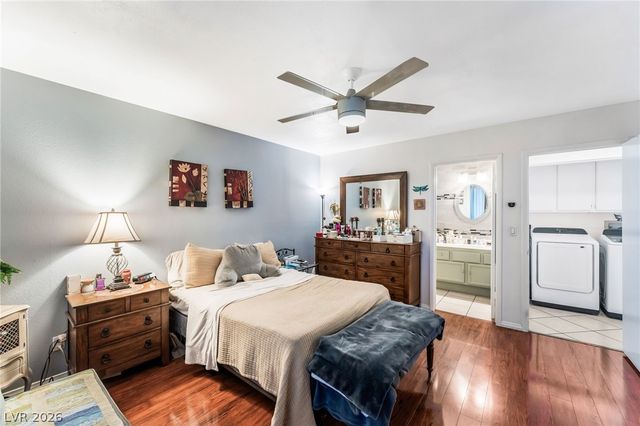 5942 Whispering Pine Avenue, Las Vegas, NV 89142