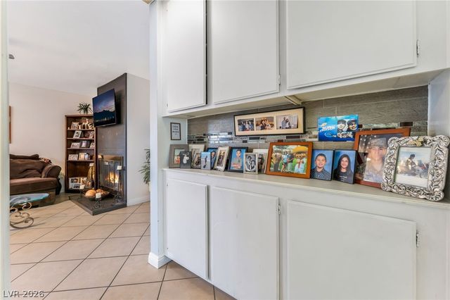 5942 Whispering Pine Avenue, Las Vegas, NV 89142
