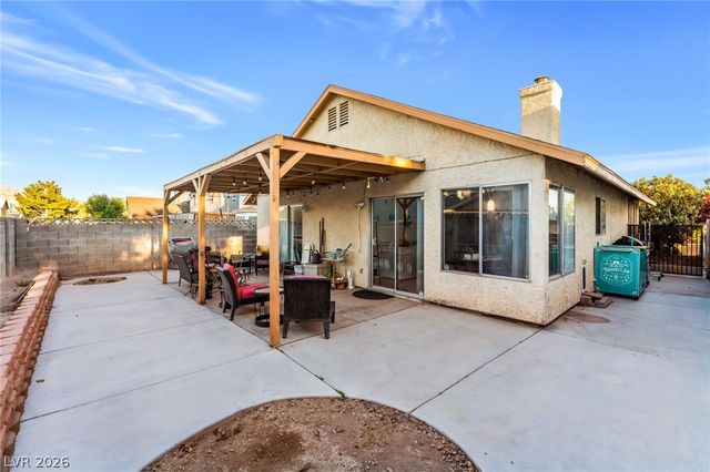 5942 Whispering Pine Avenue, Las Vegas, NV 89142