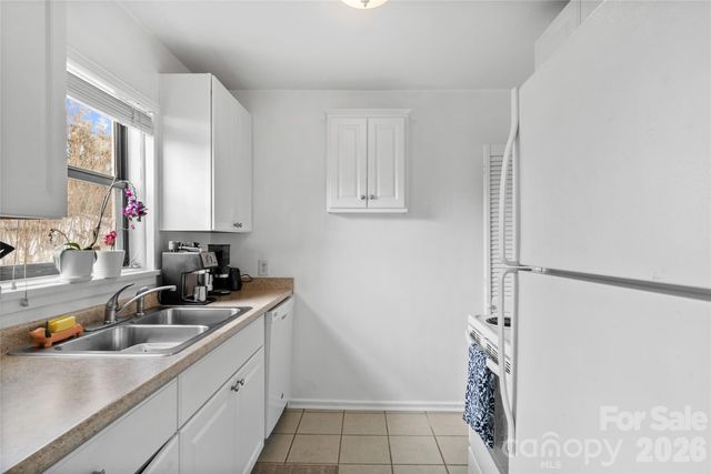 615 Biltmore Avenue H-2, Asheville, NC 28803