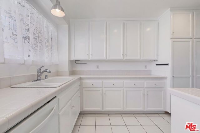 951 16th Street 3, Santa Monica, CA 90403