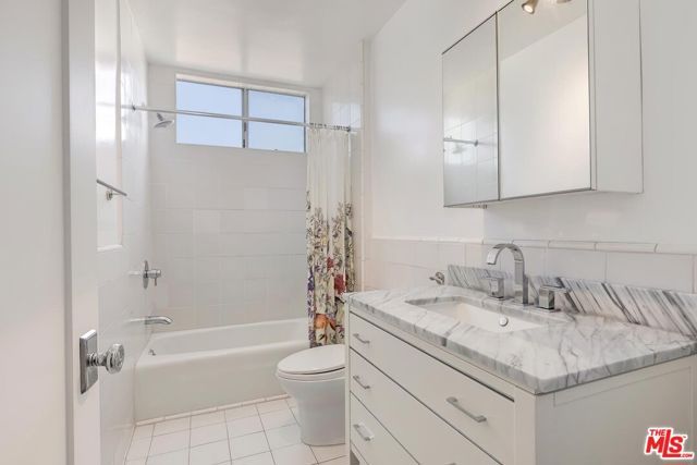 951 16th Street 3, Santa Monica, CA 90403