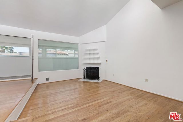 951 16th Street 3, Santa Monica, CA 90403