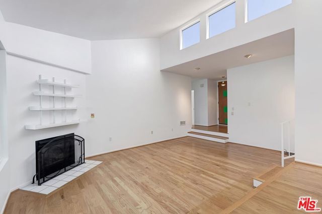 951 16th Street 3, Santa Monica, CA 90403