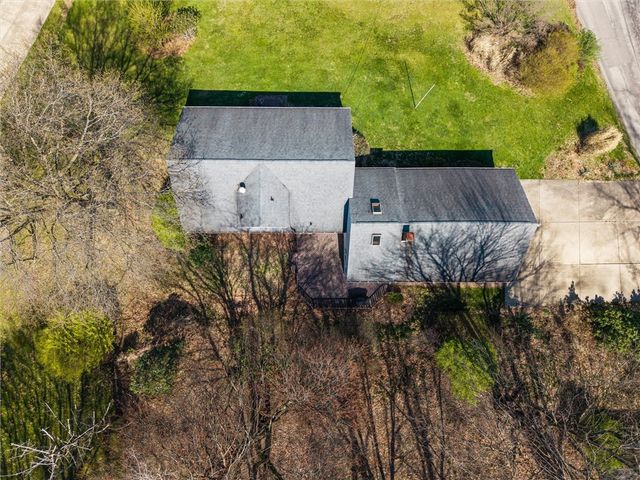1242 La Belle Vue Rd, Allegheny Twp, PA 15690