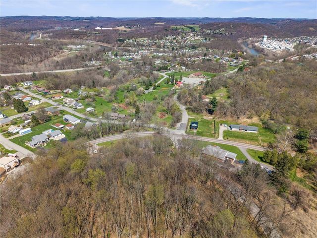 1242 La Belle Vue Rd, Allegheny Twp, PA 15690