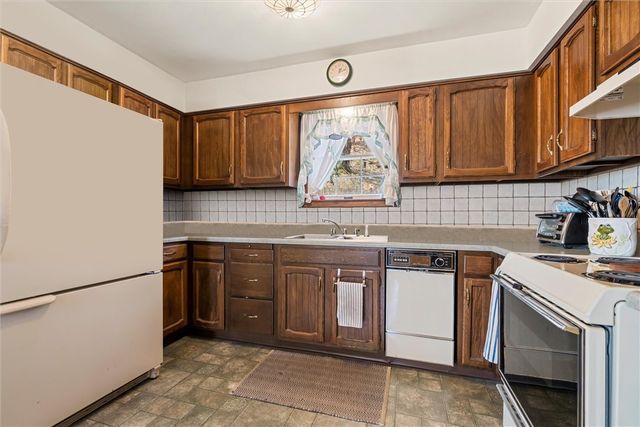 1242 La Belle Vue Rd, Allegheny Twp, PA 15690