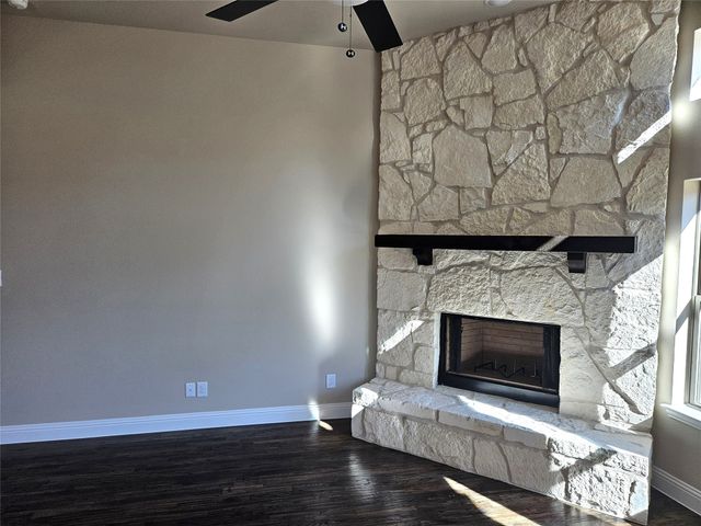 128 Red Fox Trail, Godley, TX 76044