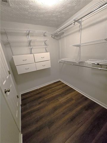 4060 Crescent Walk Lane, Suwanee, GA 30024