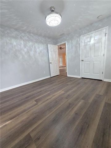 4060 Crescent Walk Lane, Suwanee, GA 30024