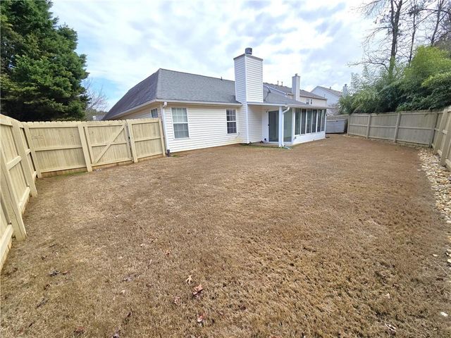 4060 Crescent Walk Lane, Suwanee, GA 30024