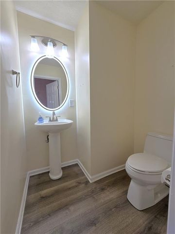 4060 Crescent Walk Lane, Suwanee, GA 30024