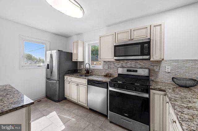 8201 OLD HARFORD, Parkville, MD 21234
