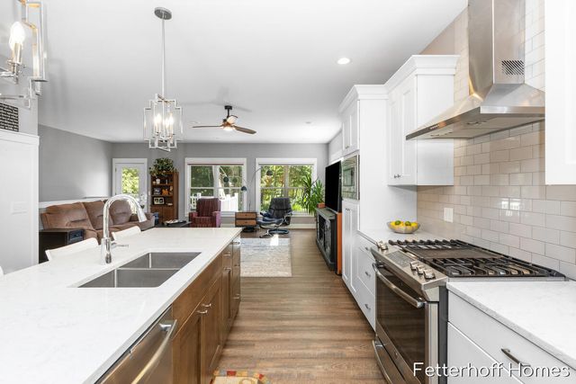 945 Kensington Street 122, Grand Rapids, MI 49534