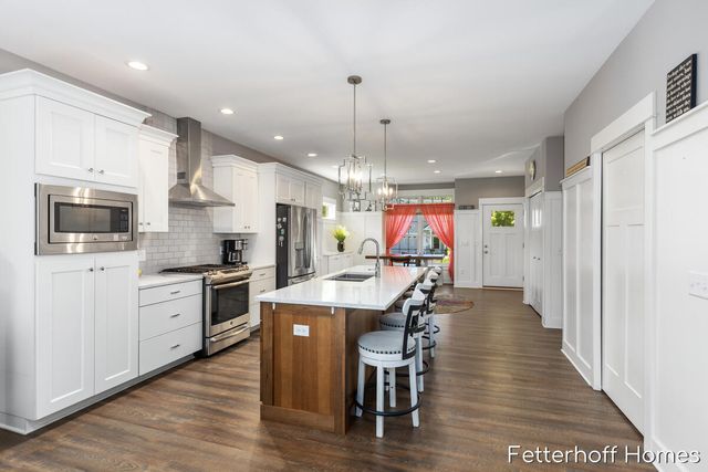 945 Kensington Street 122, Grand Rapids, MI 49534