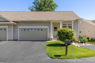 945 Kensington Street 122, Grand Rapids, MI 49534