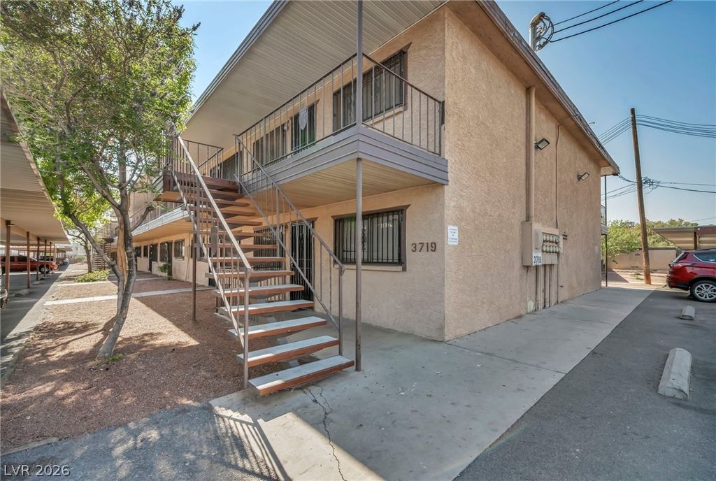 3719 Hazelwood Street 16, Las Vegas, NV 89119