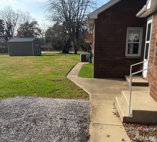 3001 Lynch Road, Evansville, IN 47711