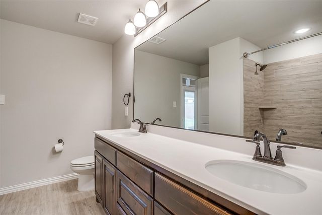812 Porcupine Drive, Springtown, TX 76082