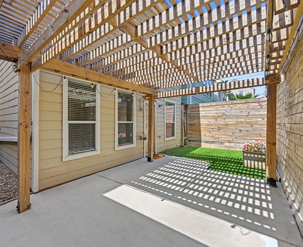 2630 Shady Acres Court, Houston, TX 77008