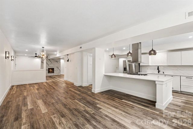 6201 Cory Bret Lane, Charlotte, NC 28278