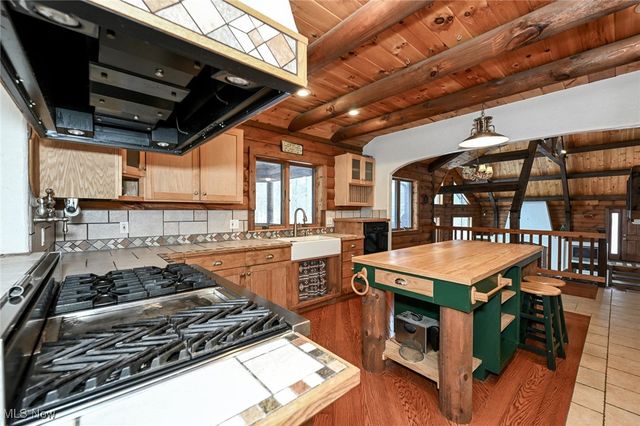 3870 Sleepy Hollow Road, Brunswick, OH 44212