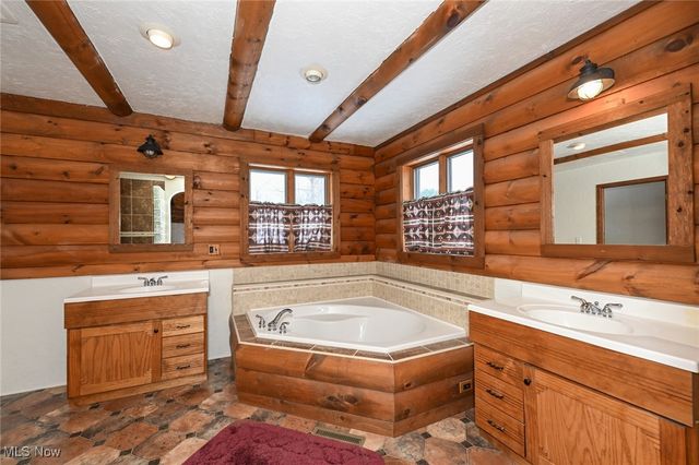 3870 Sleepy Hollow Road, Brunswick, OH 44212