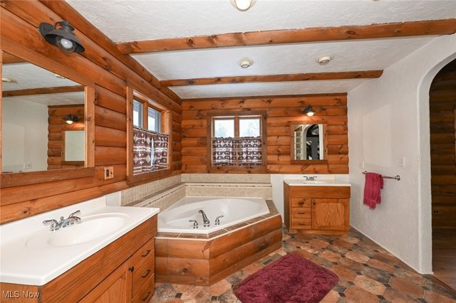 3870 Sleepy Hollow Road, Brunswick, OH 44212