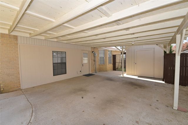 112 Forestwood Drive, Corinth, TX 76210