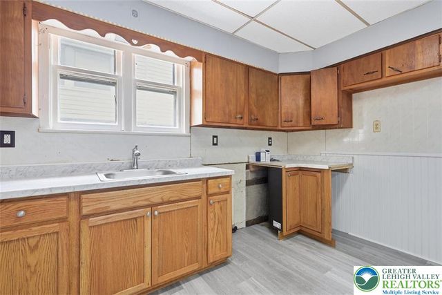 223 West High Street, Nesquehoning Boro, PA 18240