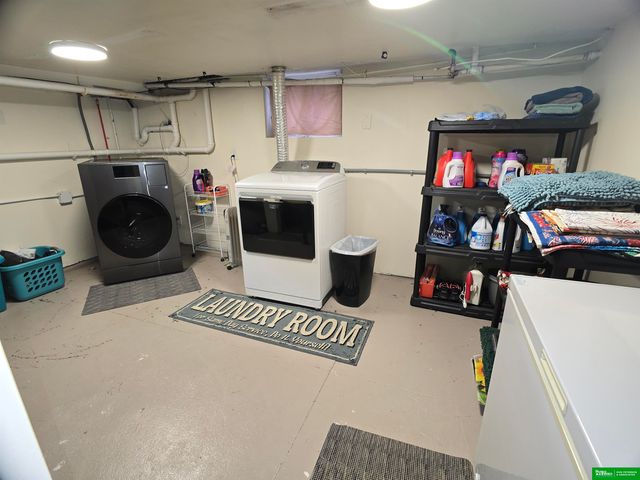 720 E 1st Street, Fremont, NE 68025