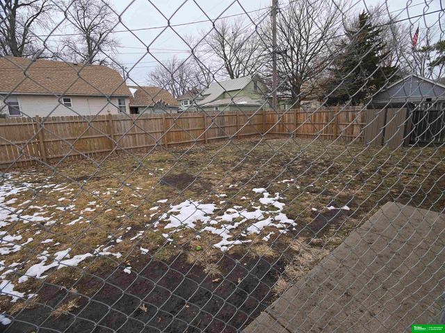 720 E 1st Street, Fremont, NE 68025