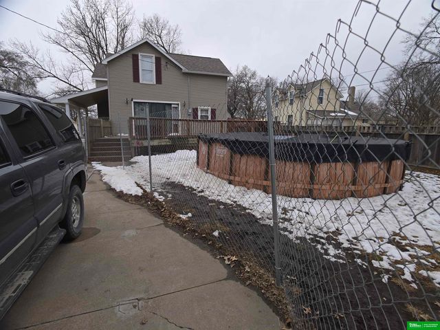 720 E 1st Street, Fremont, NE 68025